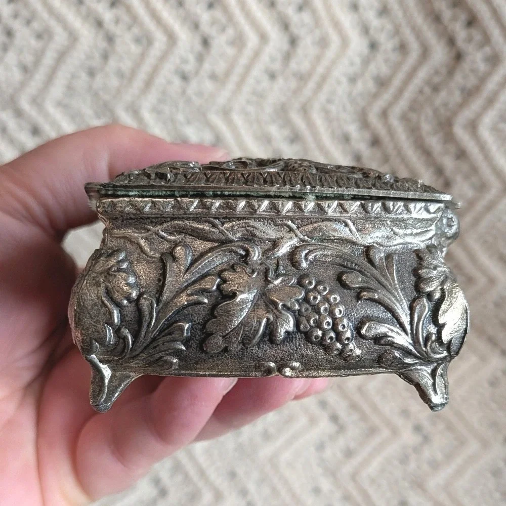 Vintage Holiday Imports Silverplate Trinket Box Grapevine Filigree Japan Green